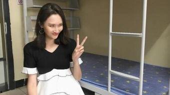 吃瓜网红宿舍自拍,吃瓜网红们的欢乐生活瞬间  第2张